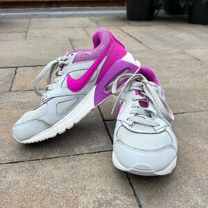 Nike Air Max Youth Size 5